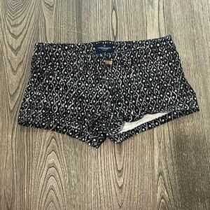 American Eagle Stretch Shortie Shorts Low Rise Geometric Black/White Size 2